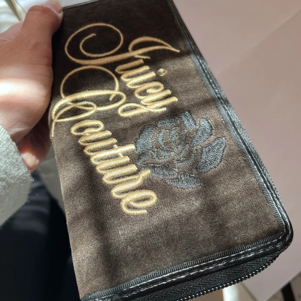 Juicy Couture this authentic